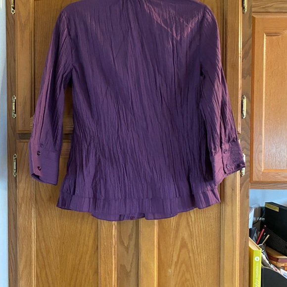 ECU - Front button top, purple,  3/4 sleeves - Picture 2 of 9